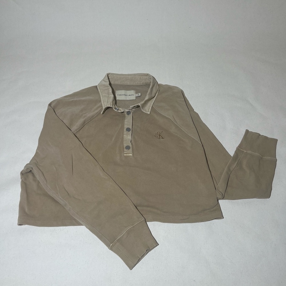 Calvin Klein - 100% cotton - cropped  - collared - 1/4 button down sweater